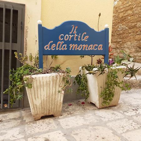 ブリンディジ Il Cortile Della Monaca Bed & Breakfast エクステリア 写真